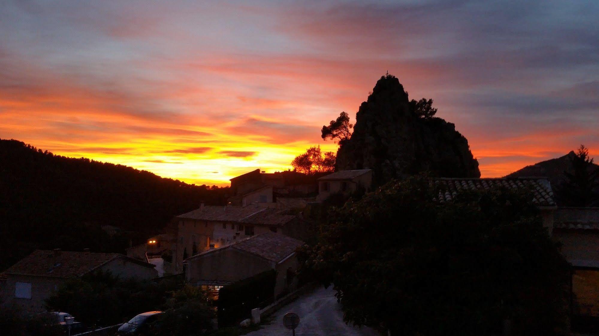 Bed and Breakfast Mas De Carabelle à La Roque-Alric Extérieur photo