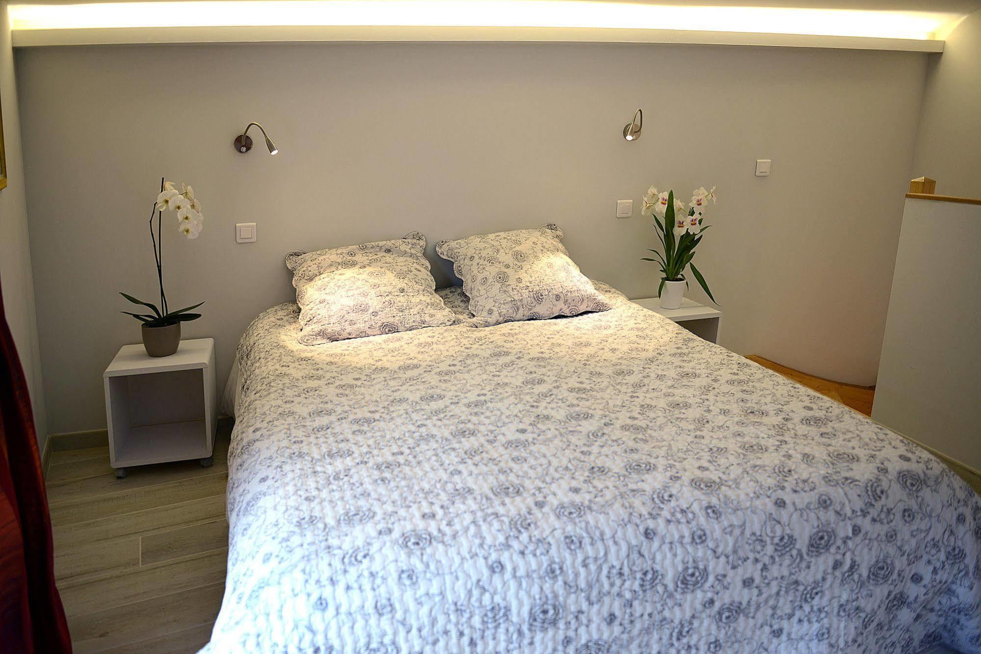 Bed and Breakfast Mas De Carabelle à La Roque-Alric Extérieur photo